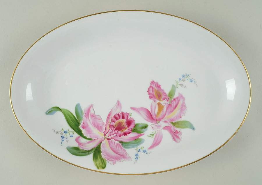 Dolores 13" Oval Serving Platter by Noritake-1
