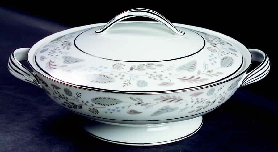 Doranne Round Covered Vegetable by Noritake-1