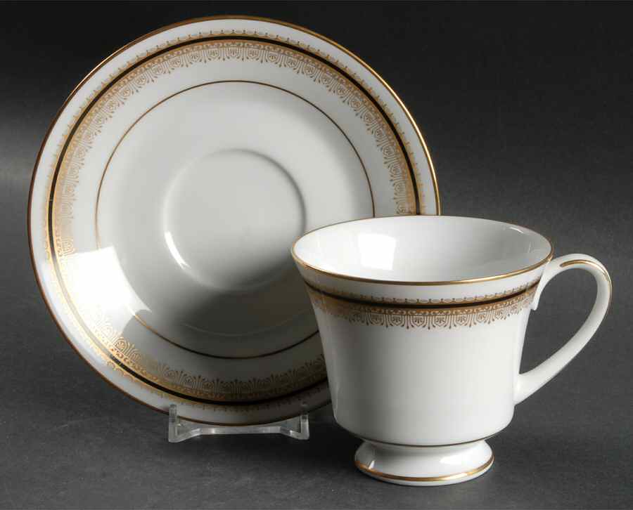 Doral Footed Cup & Saucer Set by Noritake-1
