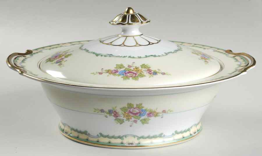 Dorinda Round Covered Vegetable by Noritake-1