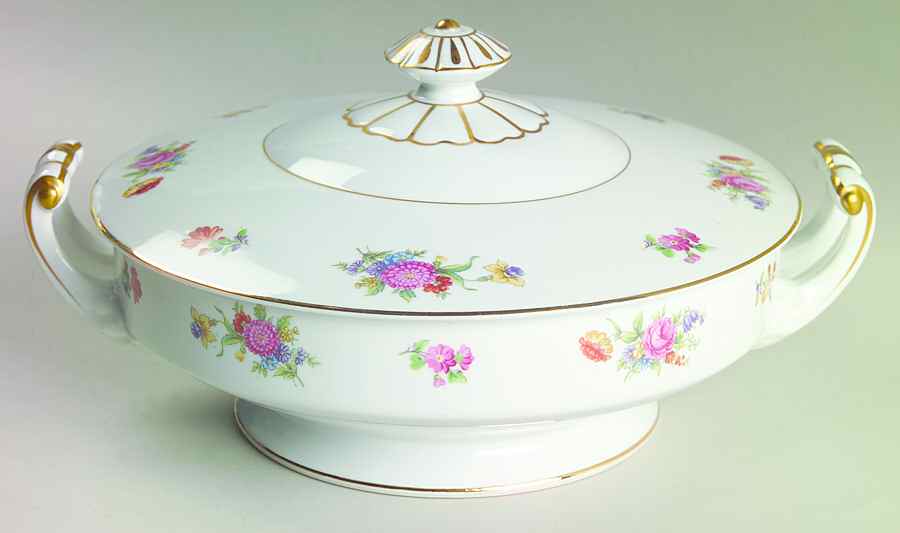 Dresala Round Covered Vegetable by Noritake-1