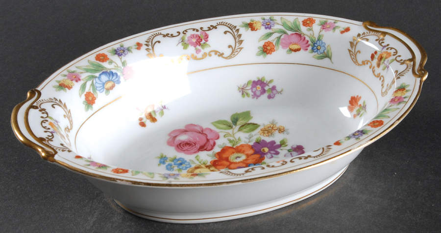 Dresalda 8" Oval Vegetable Bowl by Noritake-1