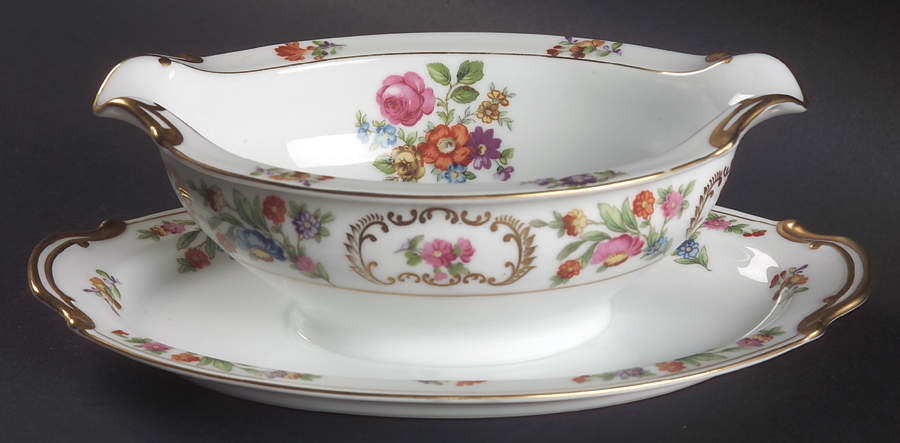 Dresalda Gravy Boat with Attached Underplate by Noritake-1