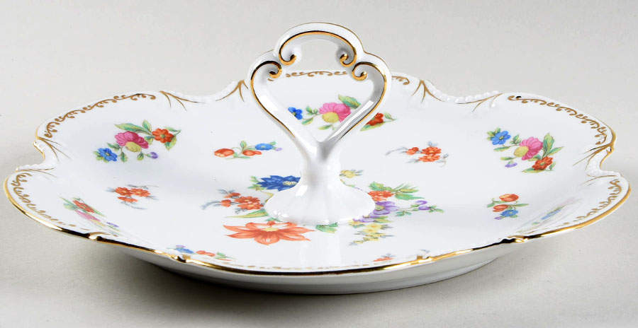 Dresdlina Candy Dish with Center Handle by Noritake-1
