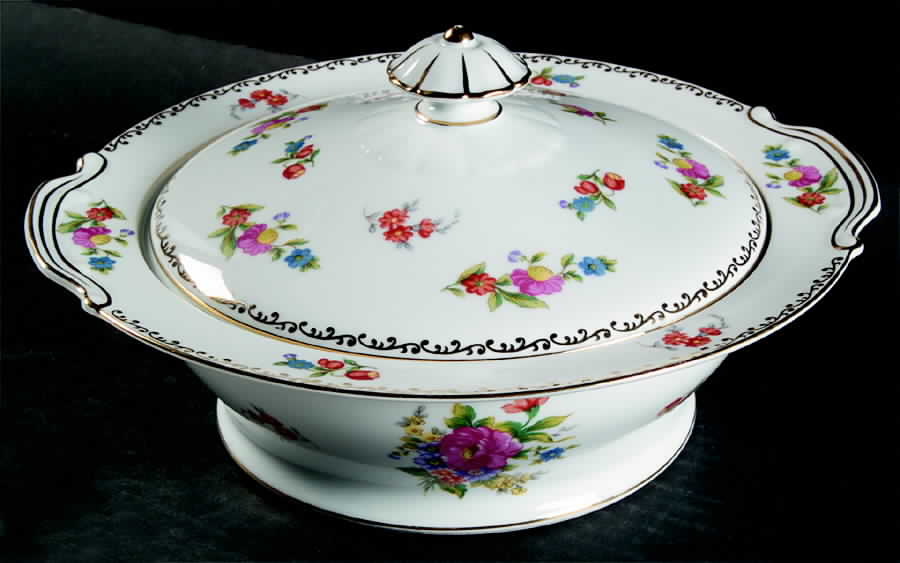 Dresdlina Round Covered Vegetable by Noritake-1