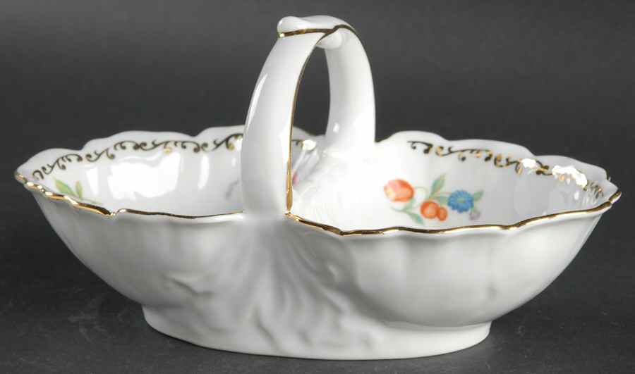 Dresdlina 6" Divided Oval Basket by Noritake-1