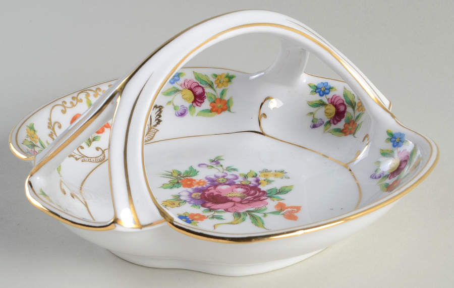 Dresdena 7" Handled Basket by Noritake-1