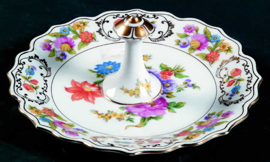 Dresdena Round Serving Plate with Handle (SP) by Noritake-1