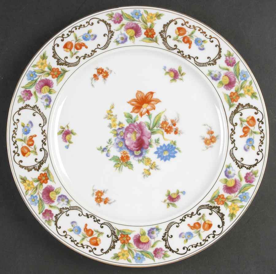 Dresdena Large Dinner Plate by Noritake-1