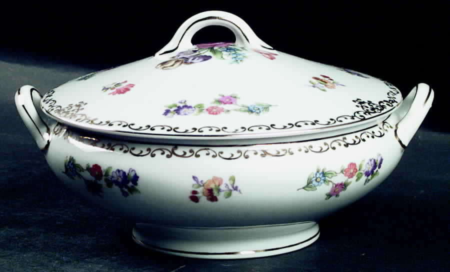Dresdoll Candy Box & Lid by Noritake-1