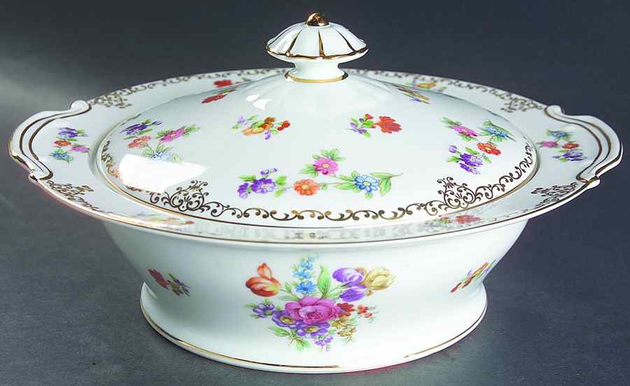 Dresdoll Round Covered Vegetable by Noritake-1