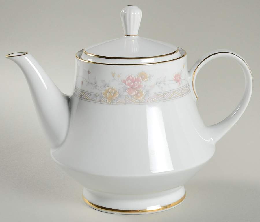 Dream Street Teapot & Lid by Noritake-1