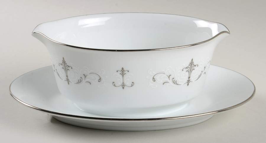 Dubarry Gravy Boat with Attached Underplate by Noritake-1