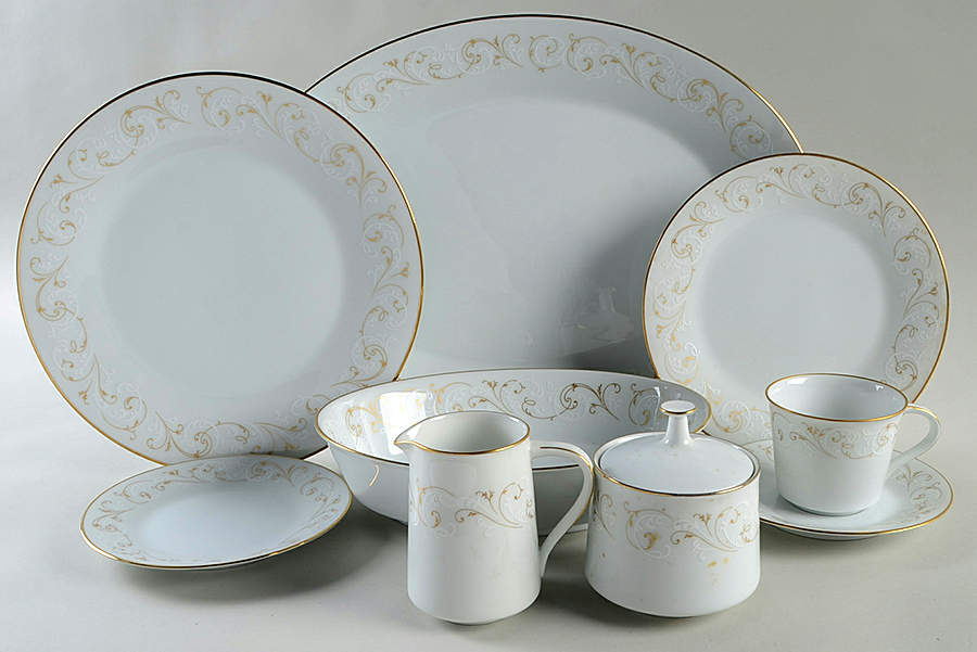 Duetto 45 Piece Starter Set by Noritake-1