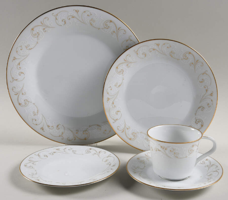 Duetto 40 Piece Estate Set by Noritake-1