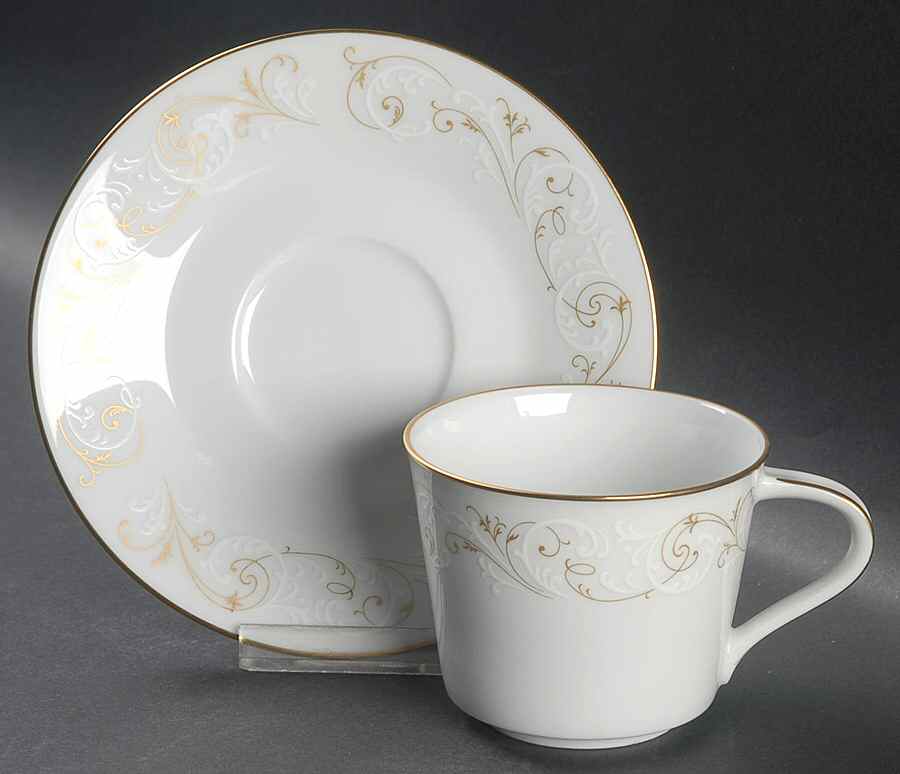 Duetto Flat Cup & Saucer Set by Noritake-1
