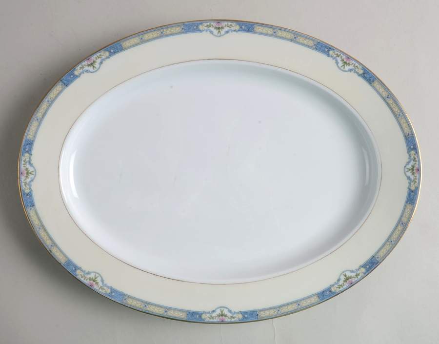 Duluth 13" Oval Serving Platter by Noritake-1