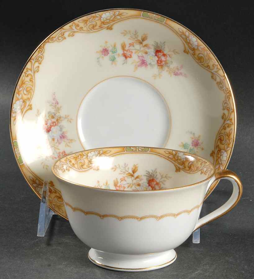 Durena Footed Cup & Saucer Set by Noritake-1