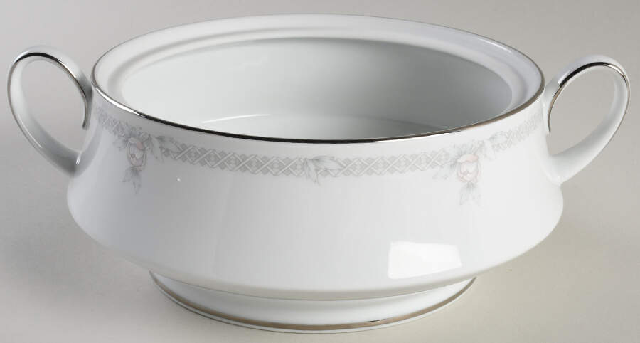 Easthampton Round Vegetable No Lid by Noritake-1