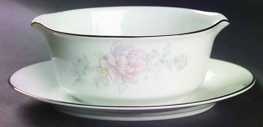 Easthampton Gravy Boat with Attached Underplate by Noritake-1