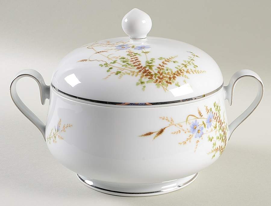 Edenderry Round Covered Vegetable by Noritake-1