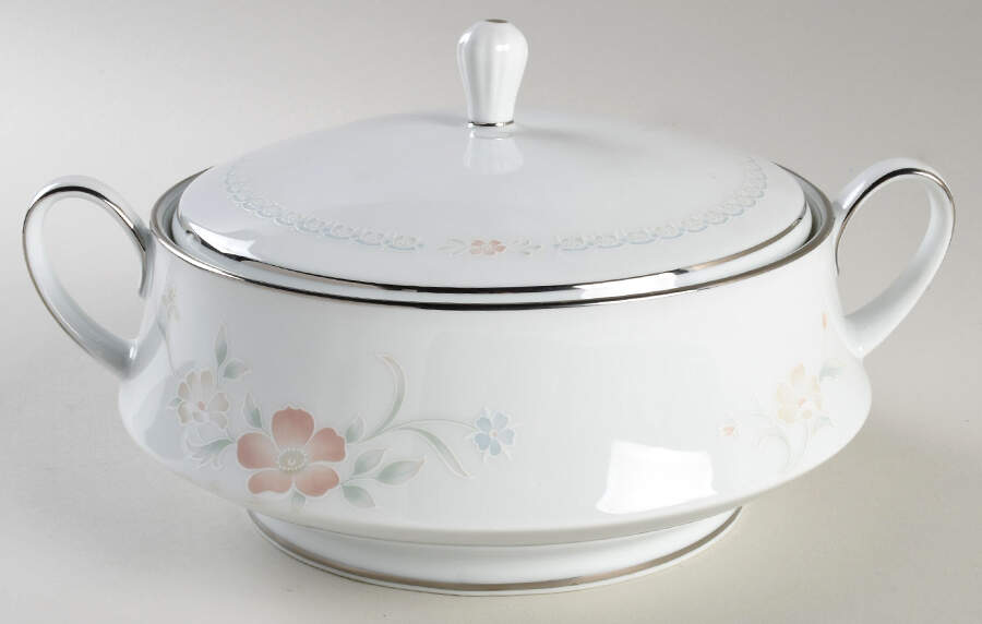 Eden Round Covered Vegetable by Noritake-1