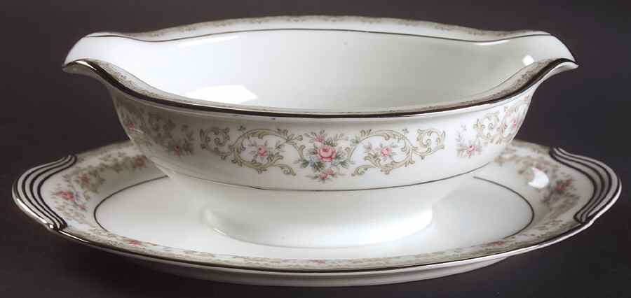 Edgewood Gravy Boat with Attached Underplate by Noritake-1