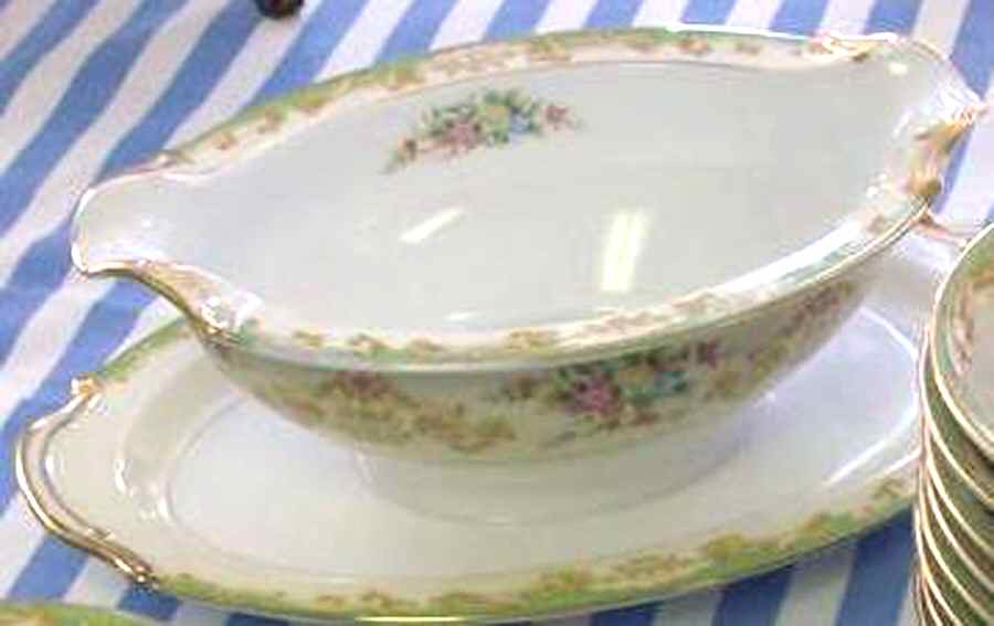Edinboro Gravy Boat with Attached Underplate by Noritake-1