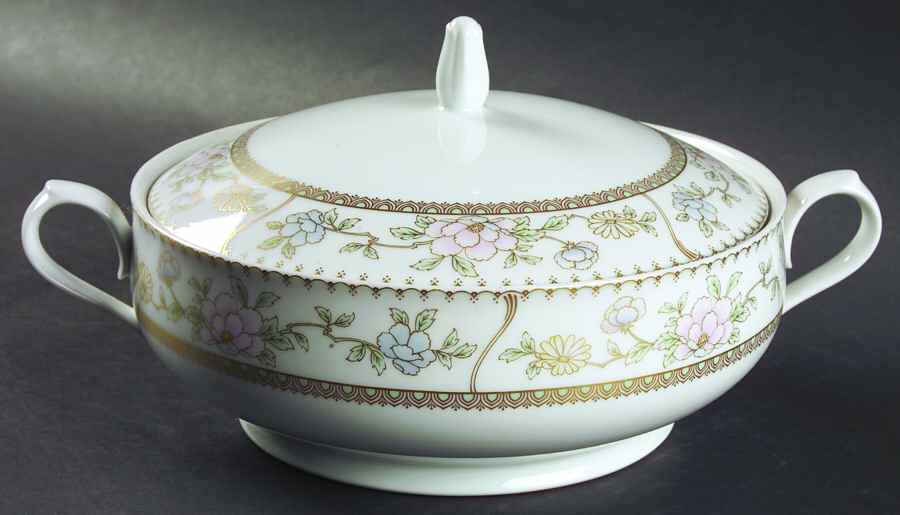 Effingham Round Covered Vegetable by Noritake-1