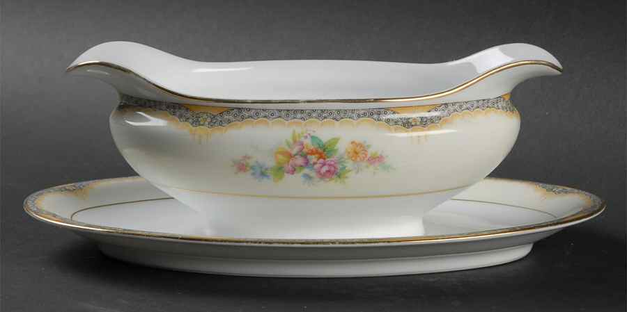 Elaine Gravy Boat with Attached Underplate by Noritake-1
