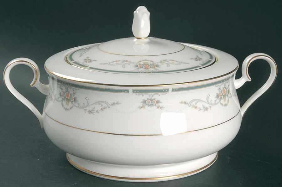 Elms Court Round Covered Vegetable by Noritake-1