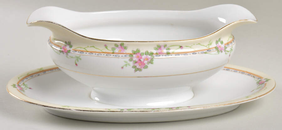 Ellwood Gravy Boat with Attached Underplate by Noritake-1