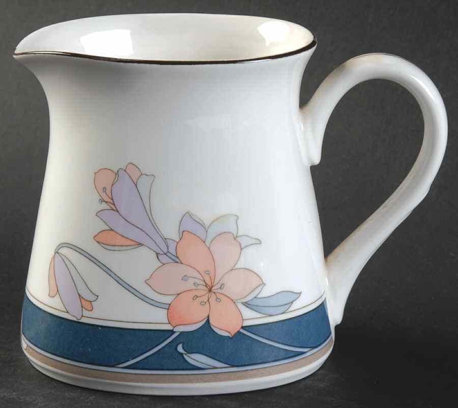 El Parador Creamer by Noritake-1
