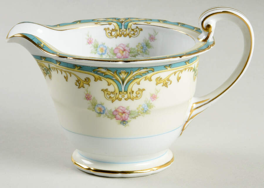 Elroy (Scalloped Edge) Creamer by Noritake-1