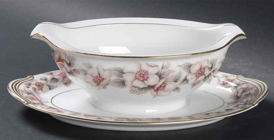 Elsinore Gravy Boat with Attached Underplate by Noritake-1
