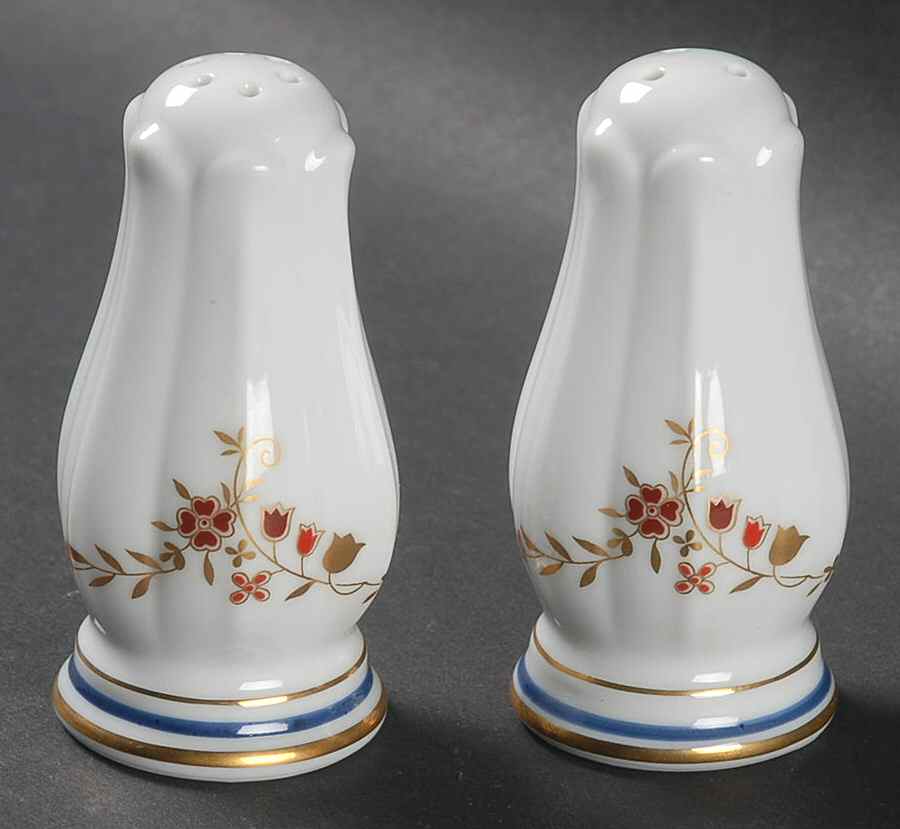 Embrace Salt & Pepper Set by Noritake-1