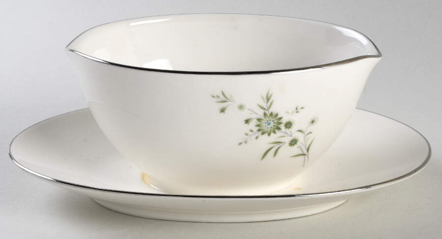 Emerald Gravy Boat with Attached Underplate by Noritake-1