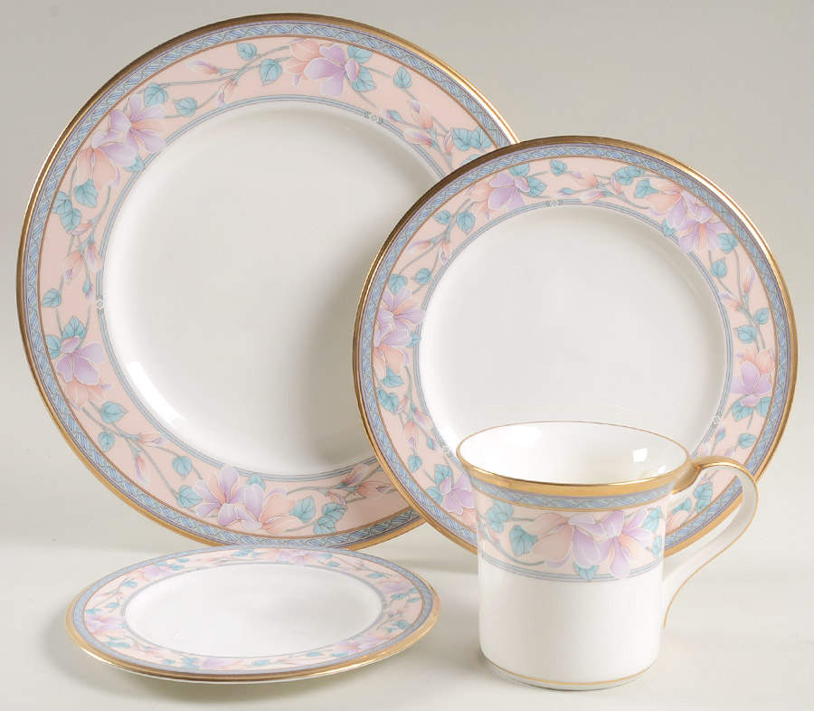 Embassy Suite 4 Piece Place Setting by Noritake-1