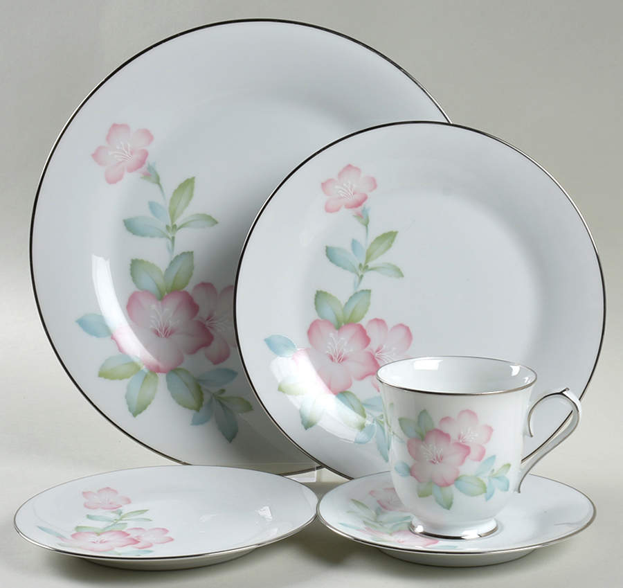 Enchantment 5 Piece Place Setting by Noritake-1