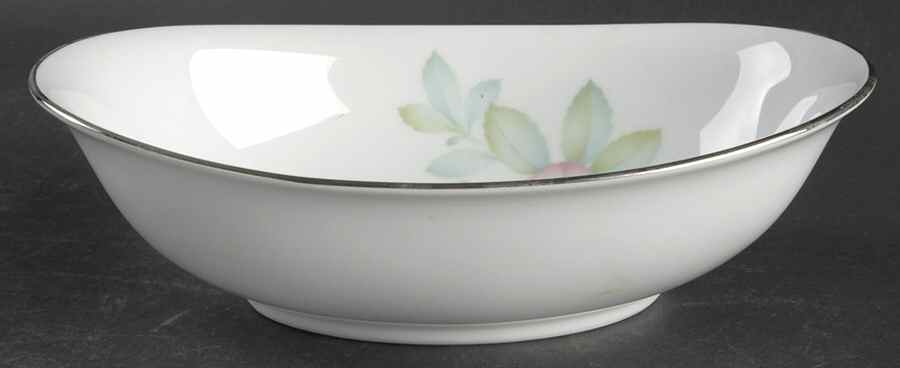Enchantment 10" Oval Vegetable Bowl by Noritake-1