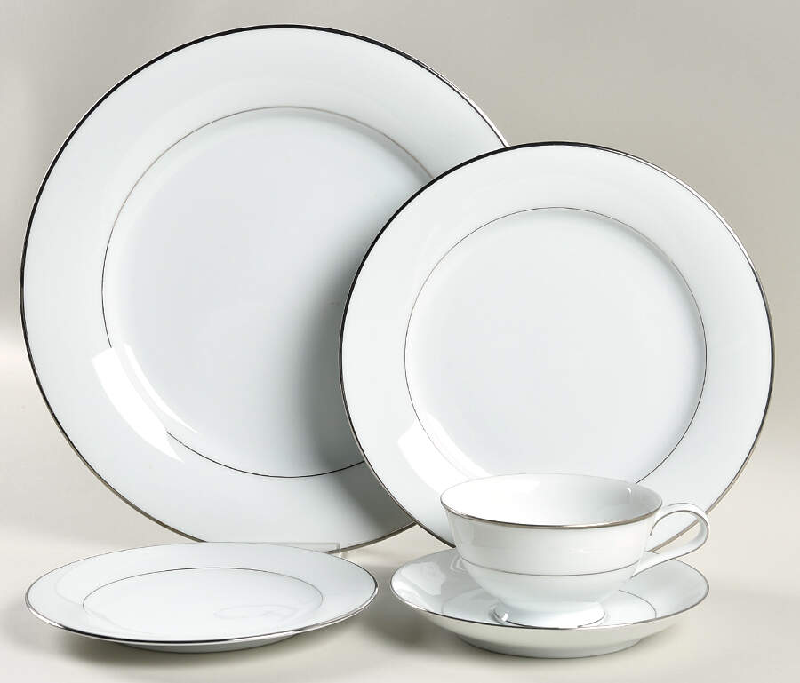 Envoy 40 Piece Estate Set by Noritake-1