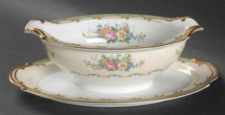 Esmond Gravy Boat with Attached Underplate by Noritake-1
