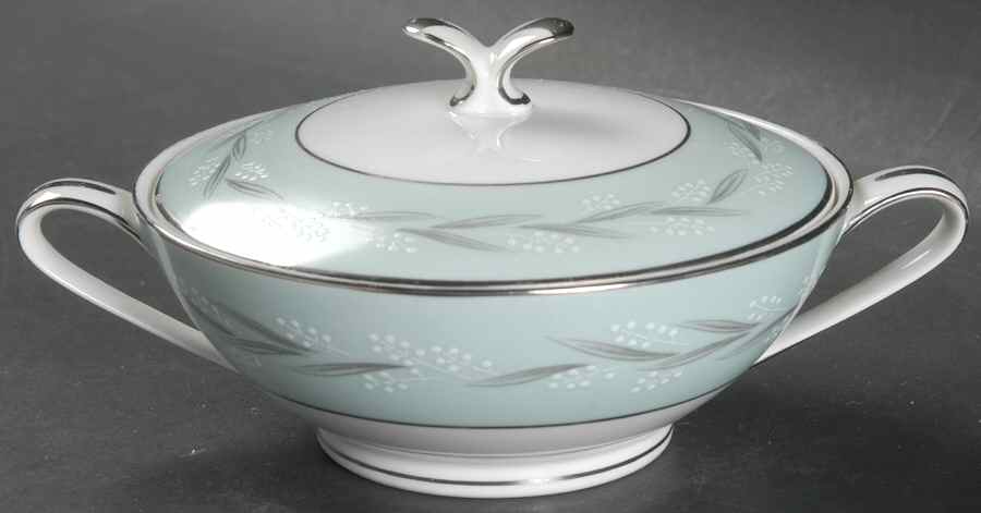 Esmeralda Sugar Bowl & Lid by Noritake-1