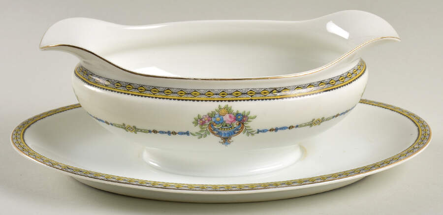 Esplanade Gravy Boat with Attached Underplate by Noritake-1