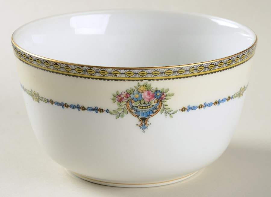 Esplanade Cranberry Bowl by Noritake-1