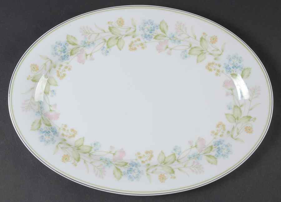 Essence 14" Oval Serving Platter by Noritake-1