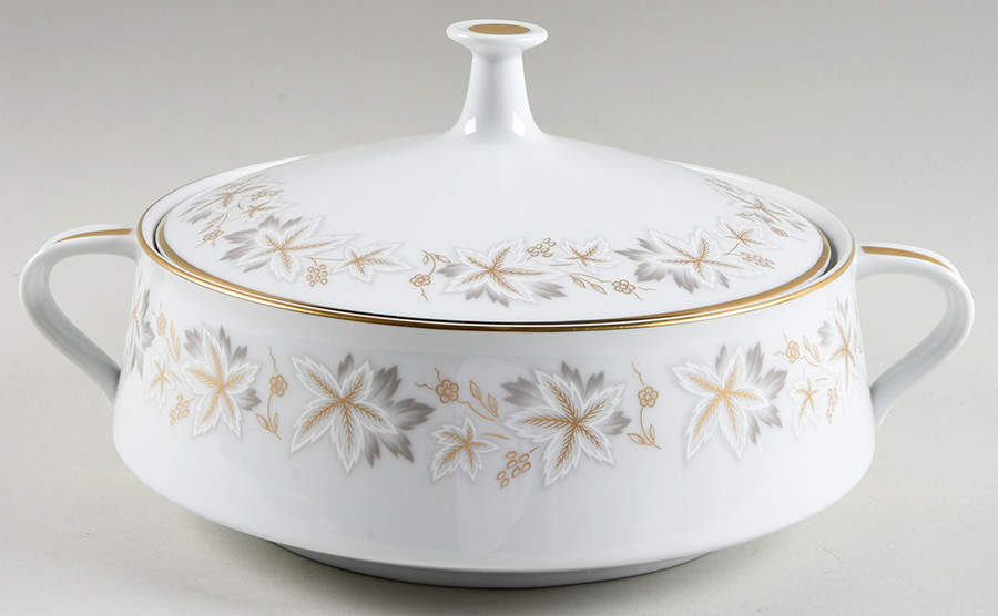 Estrellita Round Covered Vegetable by Noritake-1