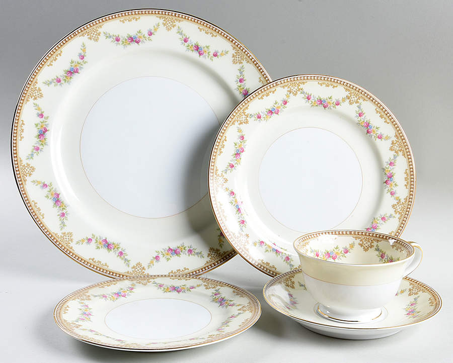 Estrella 5 Piece Place Setting by Noritake-1