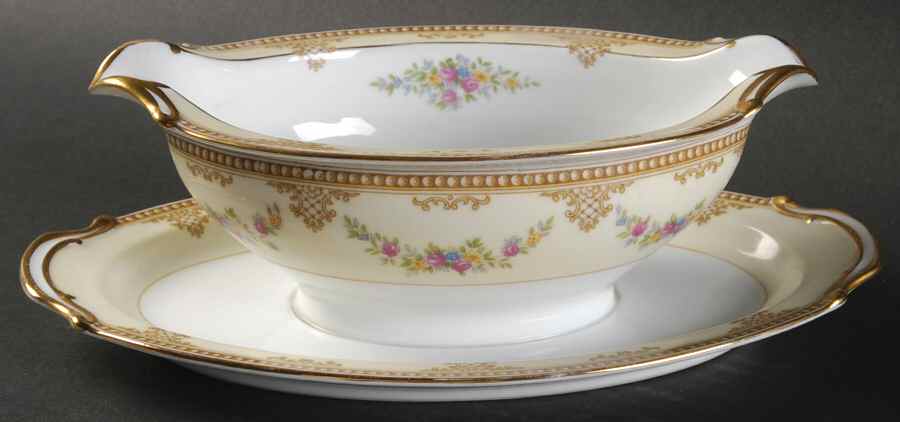 Estrella Gravy Boat with Attached Underplate by Noritake-1