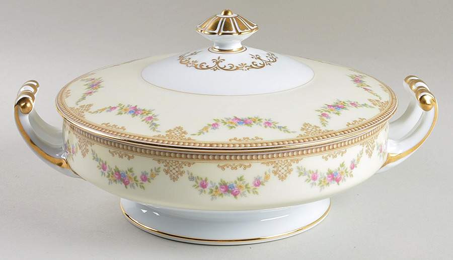 Estrella Round Covered Vegetable by Noritake-1